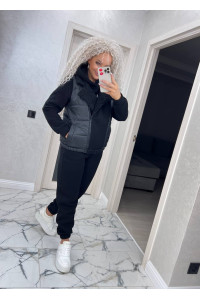 Жіночий спортивний костюм трійка чорного кольору 