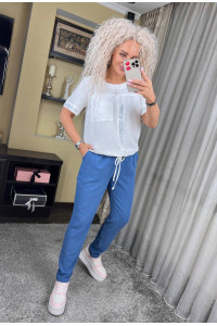 Жіночий літній повсякденний костюм джоггери та біла футболка